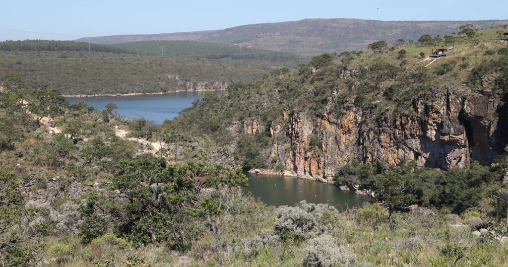 Com trilhas, cachoeiras e cânions, Minas Gerais oferece muitas opções para o turismo de natureza