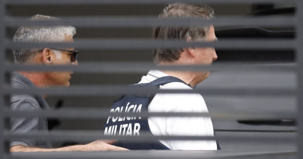 Defesa de Bolsonaro envia parecer médico ao STF com indicação de cirurgia no ombro