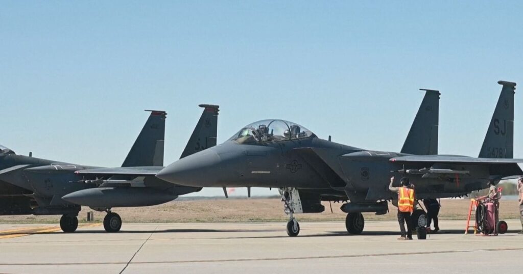 EUA resgatam militar enquanto Trump e Israel pressionam Irã antes do prazo