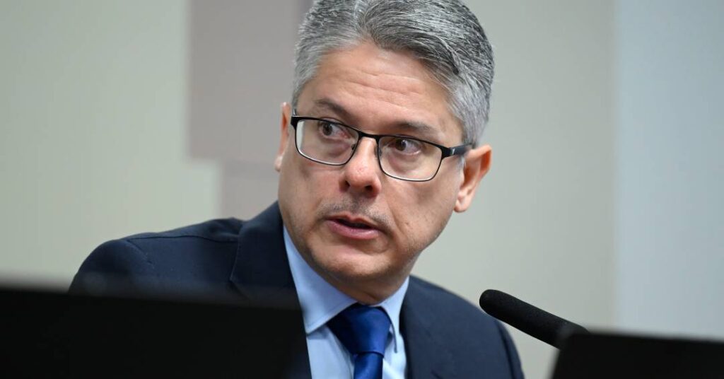 STF endurece discurso e pode reagir à atuação das CPIs, avaliam analistas