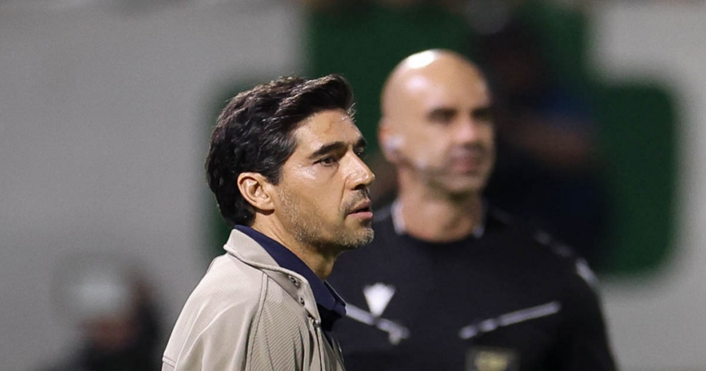 Abel lamenta empate com Cruzeiro em Barueri a admite que Paulinho 'não está 100%'