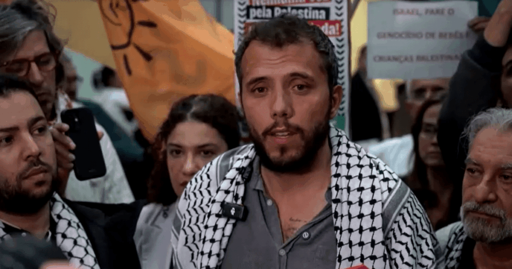 Ativista brasileiro chega a São Paulo após ser deportado por Israel