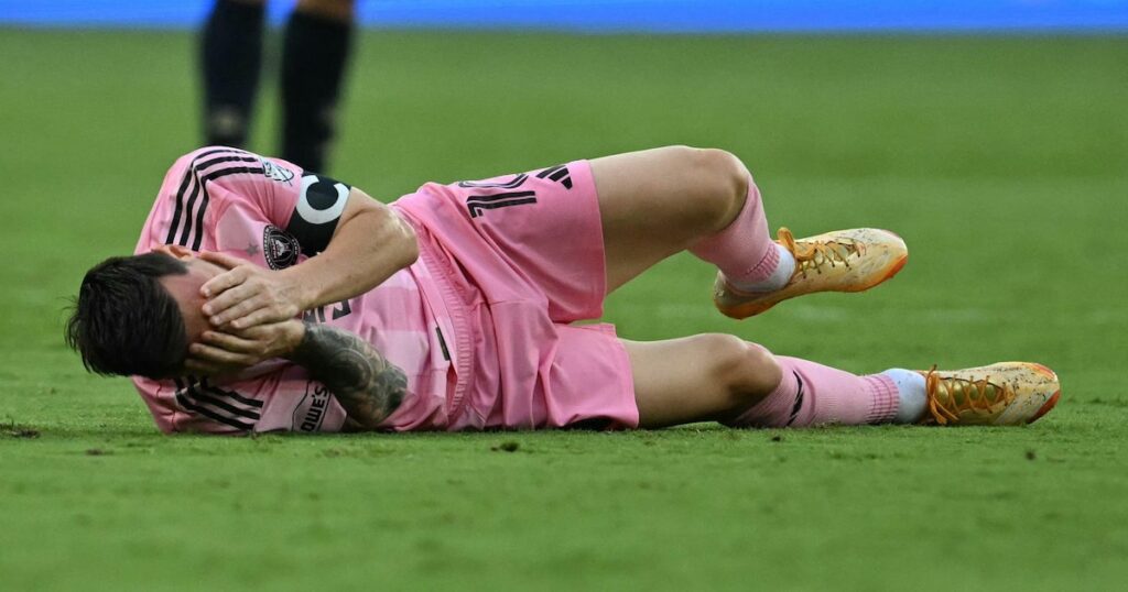 Messi sente lesão e é substituído em jogo do Inter Miami a 23 dias da estreia da Argentina na Copa
