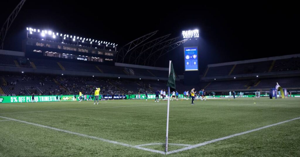 Palmeiras x Cruzeiro no Brasileirão: onde assistir ao vivo, horário e escalações