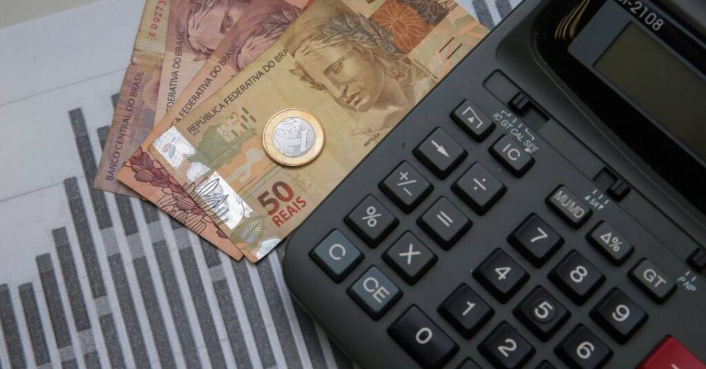 Pequenos negócios têm baixa anualizada de 6% em abril, aponta SumUp