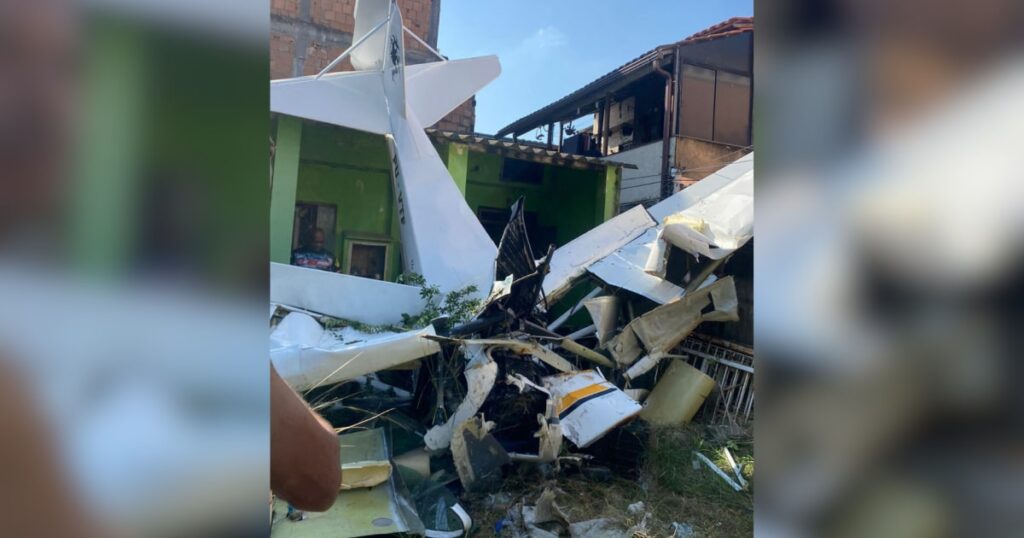 Piloto morre em queda de avião de pequeno porte em Nova Iguaçu