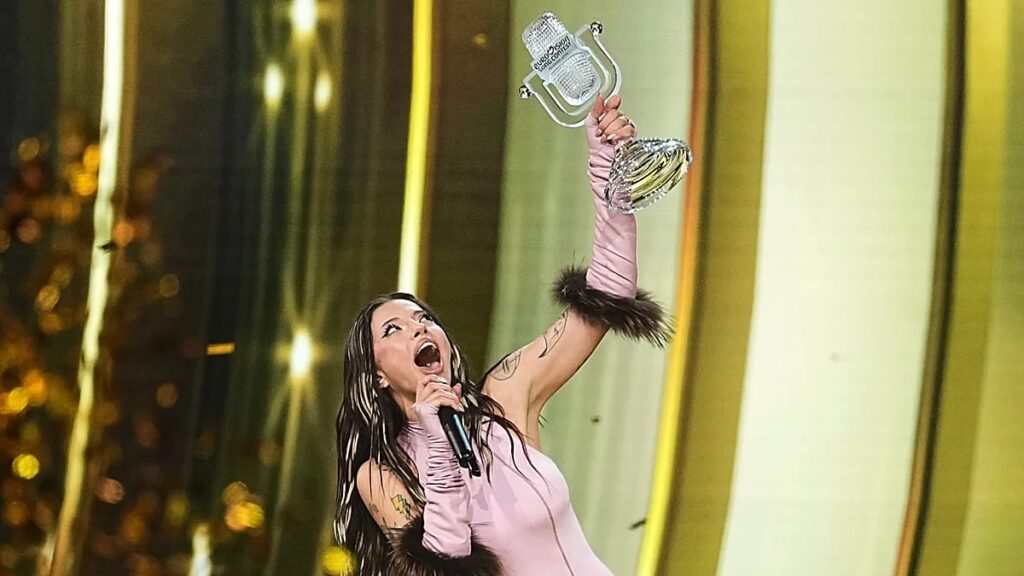 Vídeo. Bulgária: Dara conquista troféu da Eurovisão em lágrimas