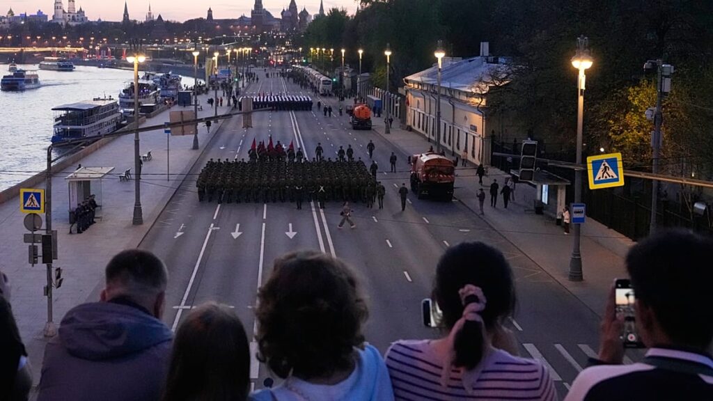 Vídeo. Rússia: militares ensaiam desfile do Dia da Vitória sob receio de ataques ucranianos
