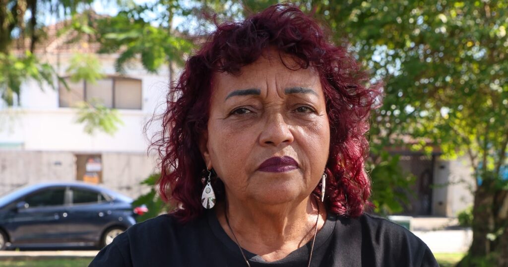 ‘Não consegui fechar o caixão’, relembra mãe de gari morto em meio aos confrontos entre PCC e PM