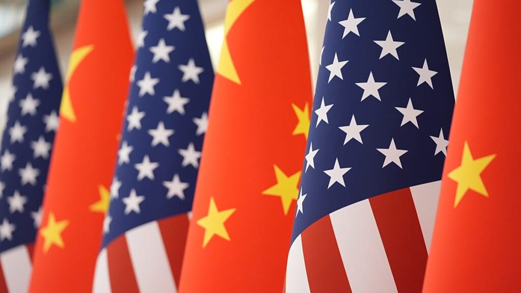 China anuncia sanções a 10 empresas norte-americanas em plena escalada comercial