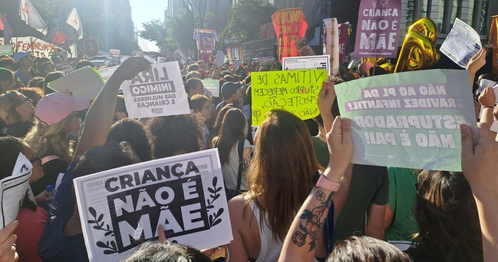 Crianças estupradas geraram quase 190 mil bebês em 10 anos no Brasil, diz Ministério da Saúde