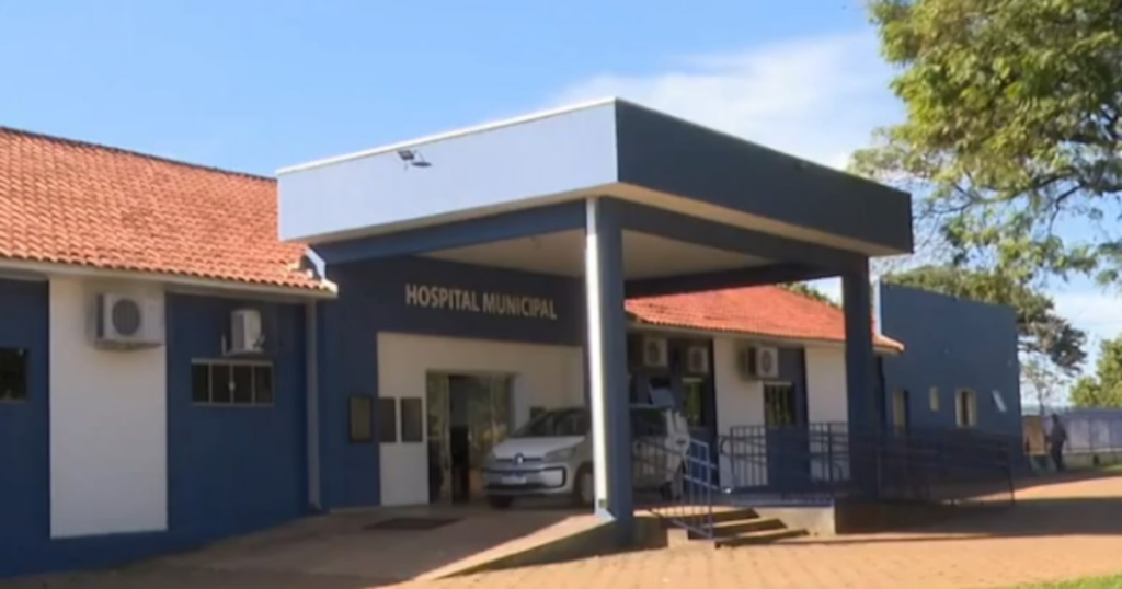 Médico é preso por ameaçar servidores e montar quarto para dormir com a esposa em hospital no Paraná