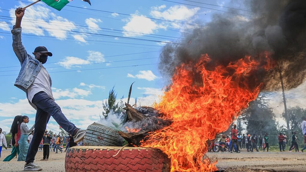 Quénia: dois mortos em protestos contra plano para o Ébola