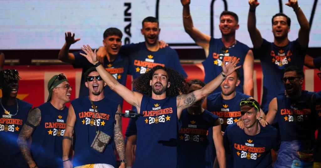 Cucurella comanda festa da Espanha, debocha da Argentina e volta a provocar Haaland