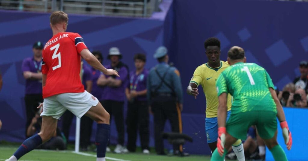 Fifa vende pedaços do gramado do estádio da final da Copa do Mundo por R$ 2,3 mil