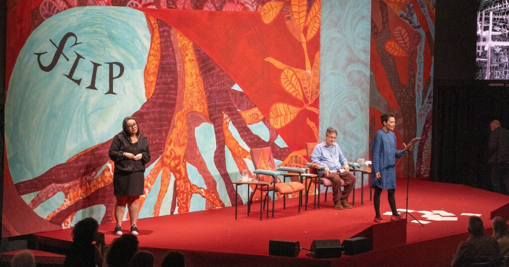 Flip 2026 começa com anedotas admiráveis ​​durante homenagem à 'poesia universal' de Orides Fontela