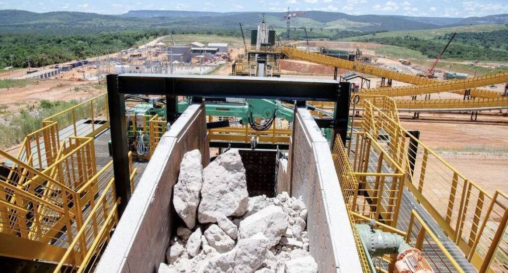 Minerais críticos: gargalo bilionário pode travar a transição energética