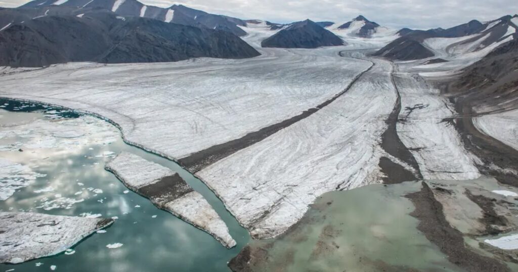 O gelo no Ártico vem derretendo - e isso revela surpresas sobre o fundo do oceano