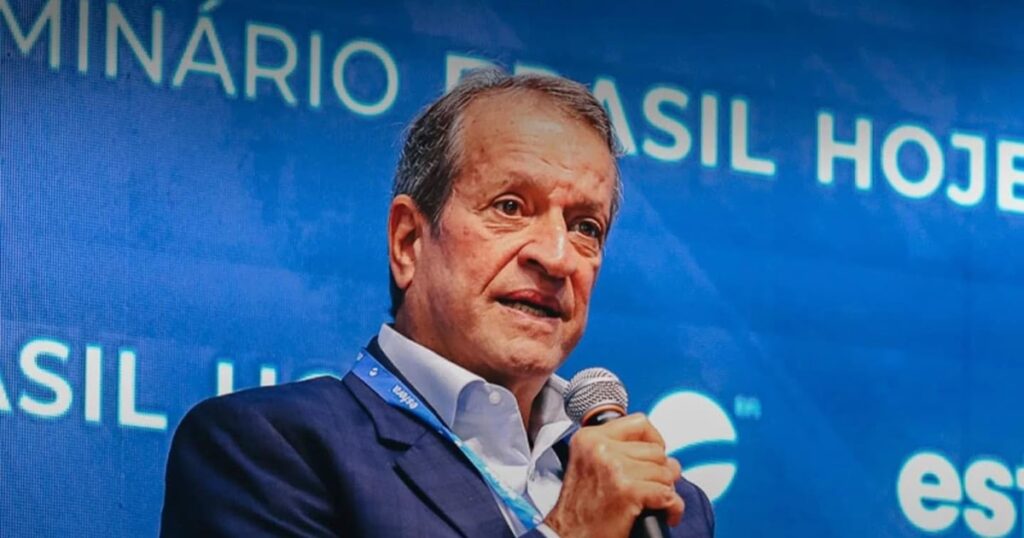 Valdemar diz que Flávio e Michelle Bolsonaro precisam ‘se entender melhor’ para ganhar as eleições