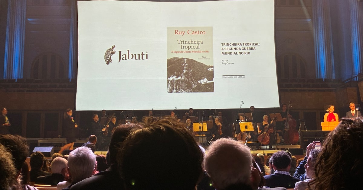 Prêmio Jabuti 2026: Ruy Castro ganha Livro do Ano pela 2º vez consecutiva; veja lista de vencedores